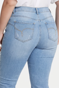 The Curve Jean