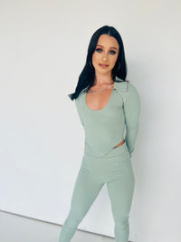 The Ribbed Collar Pant Set